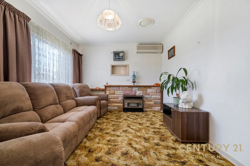 Photo - 11 Laurel Ave , Campbelltown SA 5074 - Image 7