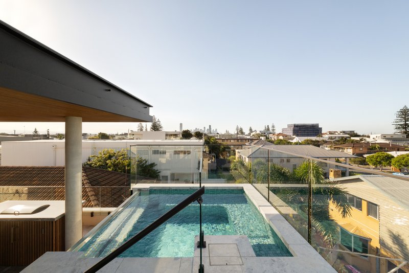 Photo - 11 Lavarack Road, Mermaid Beach QLD 4218 - Image 9