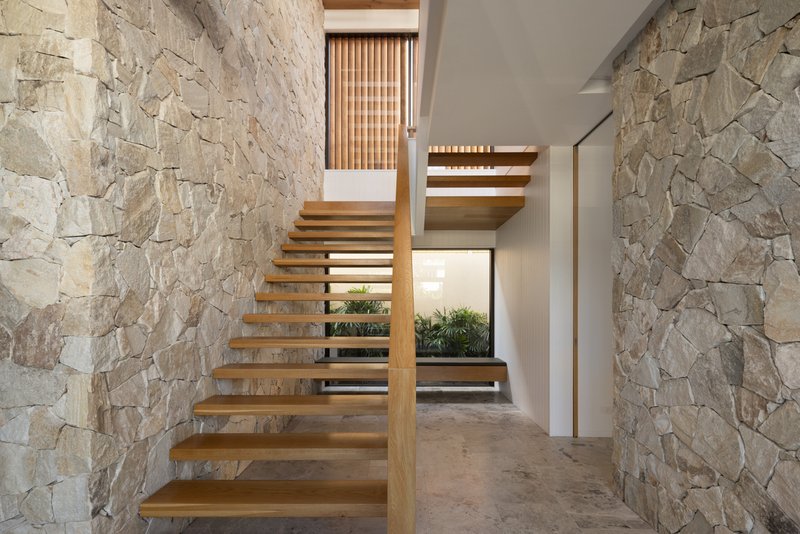 Photo - 11 Lavarack Road, Mermaid Beach QLD 4218 - Image 20