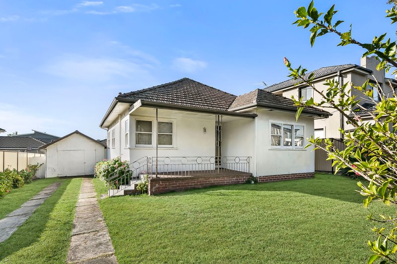 Photo - 11 Lavender Avenue, Punchbowl NSW 2196 - Image 2