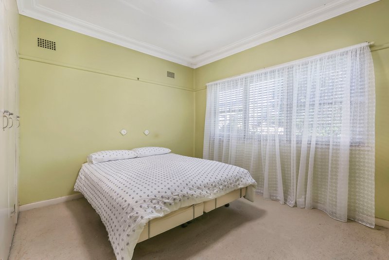 Photo - 11 Lavender Avenue, Punchbowl NSW 2196 - Image 6