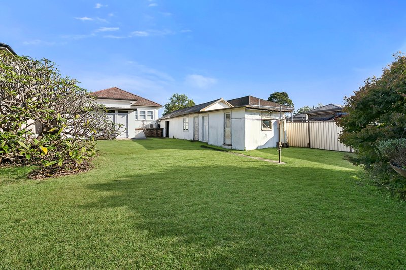 Photo - 11 Lavender Avenue, Punchbowl NSW 2196 - Image 7