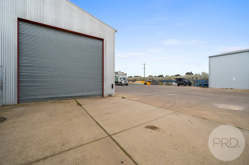 Photo - 11 Lawson Street, East Wagga Wagga NSW 2650 - Image 6