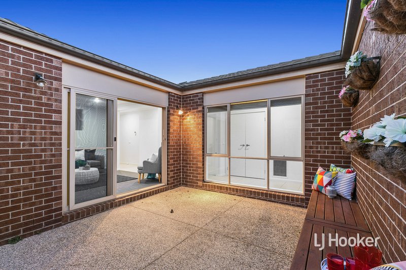 Photo - 11 Leadbeater Street, Point Cook VIC 3030 - Image 19