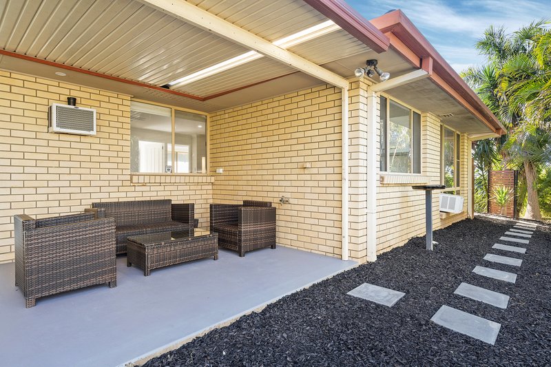 Photo - 11 Leanne Court, Mount Warren Park QLD 4207 - Image 16