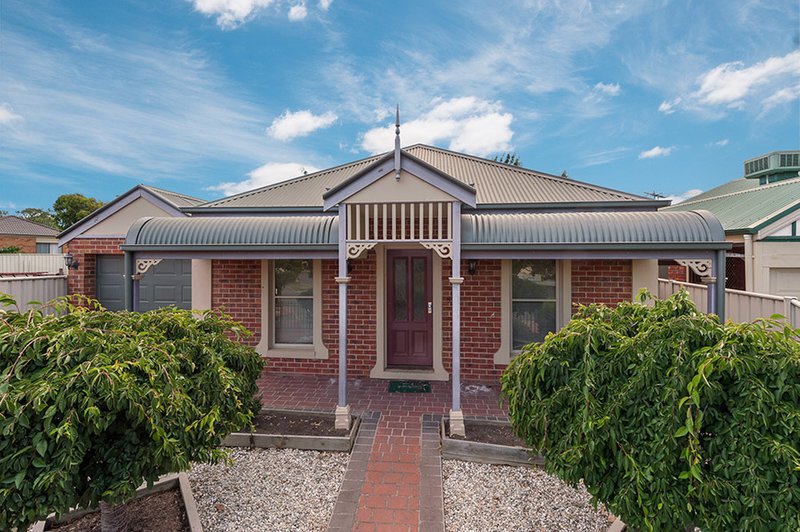 11 Leawood Glade, Craigieburn VIC 3064