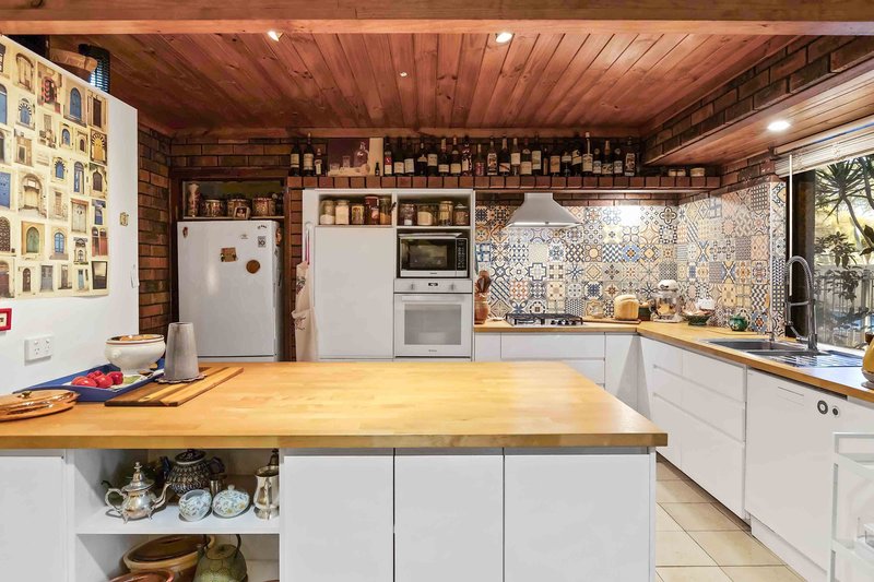 Photo - 11 Lee-Steere Drive, Mariginiup WA 6078 - Image 3