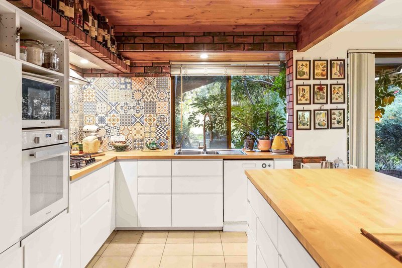 Photo - 11 Lee-Steere Drive, Mariginiup WA 6078 - Image 5