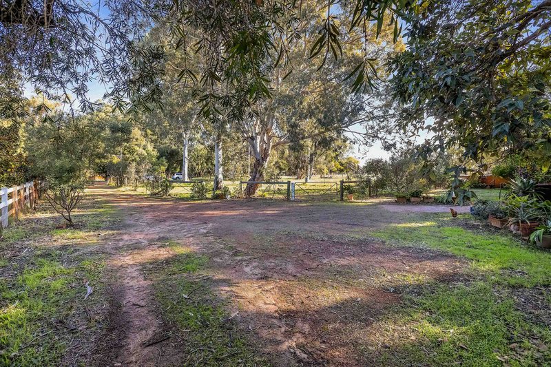 Photo - 11 Lee-Steere Drive, Mariginiup WA 6078 - Image 17
