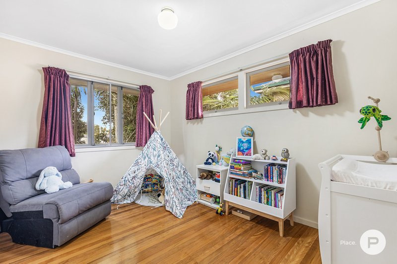 Photo - 11 Leeson Street, Boondall QLD 4034 - Image 9