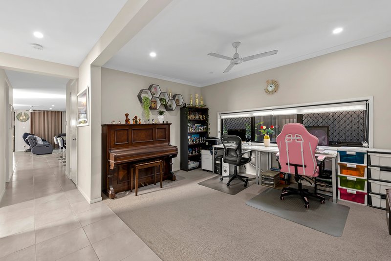 Photo - 11 Leong Street, Bridgeman Downs QLD 4035 - Image 7