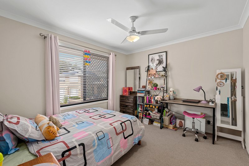 Photo - 11 Leong Street, Bridgeman Downs QLD 4035 - Image 15