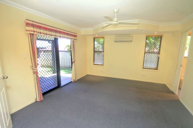 Photo - 11 Leonie Court, New Auckland QLD 4680 - Image 7