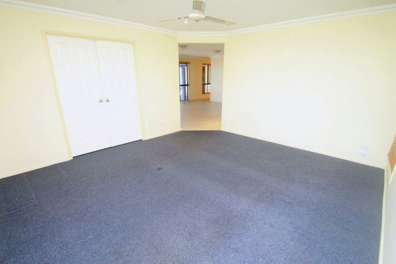 Photo - 11 Leonie Court, New Auckland QLD 4680 - Image 20