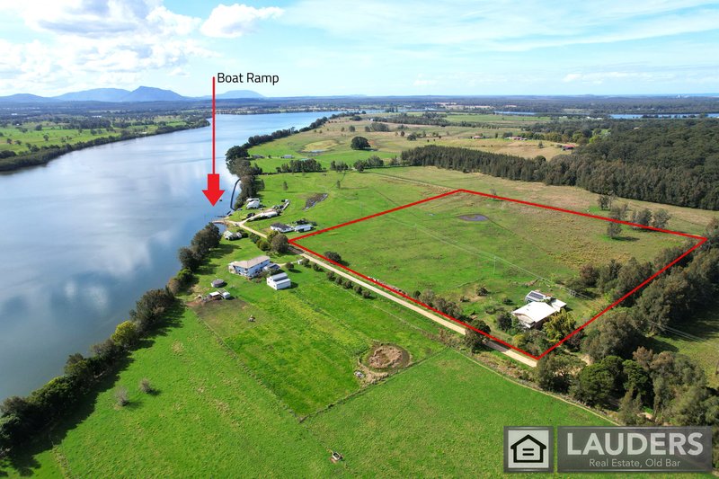 11 Leslies Lane, Mitchells Island NSW 2430