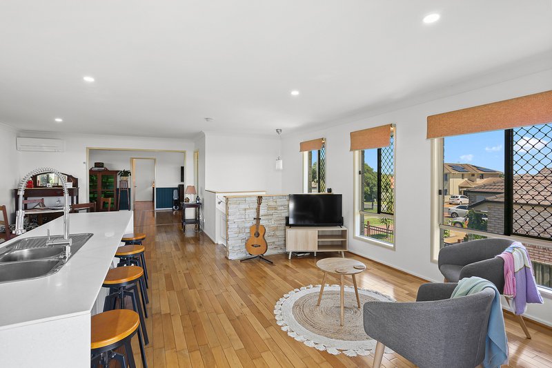 Photo - 11 Letitia Close, Wakerley QLD 4154 - Image 12