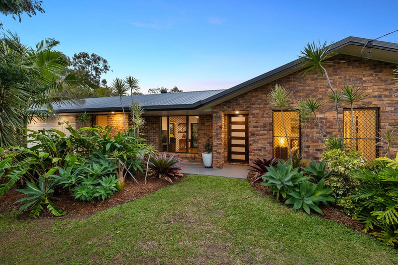 Photo - 11 Lewisham Court, Birkdale QLD 4159 - Image 1
