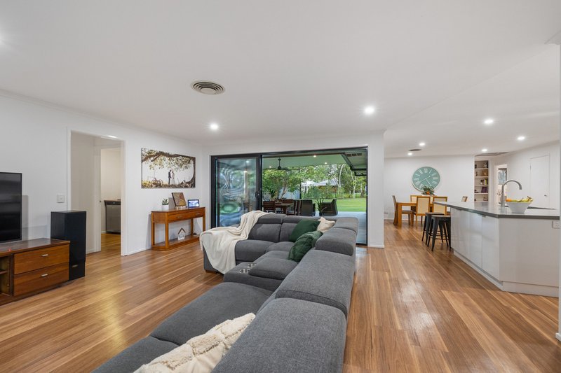 Photo - 11 Lewisham Court, Birkdale QLD 4159 - Image 8