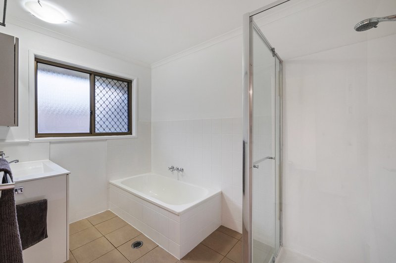 Photo - 11 Lewisham Court, Birkdale QLD 4159 - Image 11