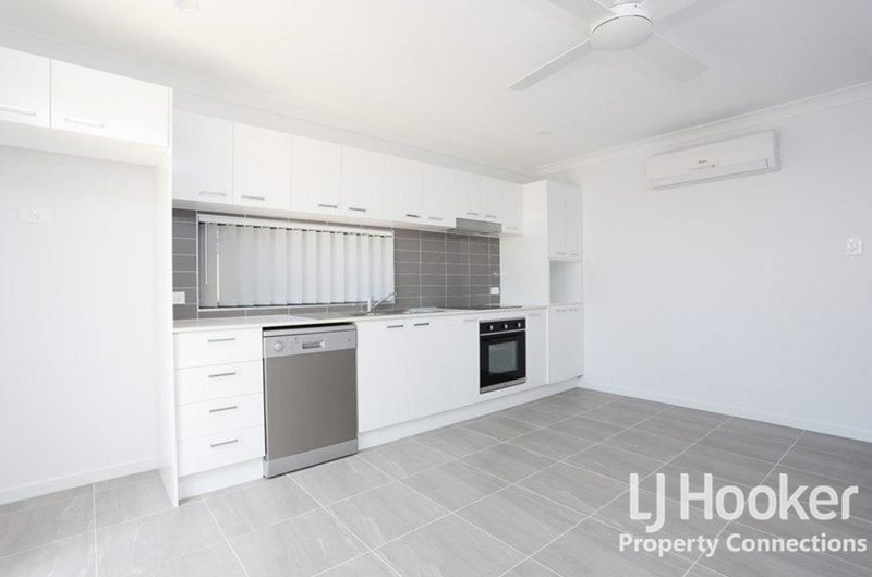 Photo - 11 Liberator Street, Griffin QLD 4503 - Image 4