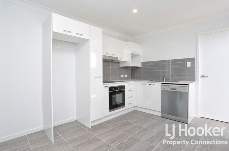 Photo - 11 Liberator Street, Griffin QLD 4503 - Image 11