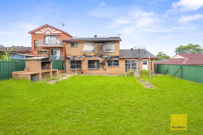 Photo - 11 Lily Street, Wetherill Park NSW 2164 - Image 2