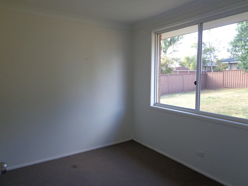 Photo - 11 Lima Close, Claremont Meadows NSW 2747 - Image 6