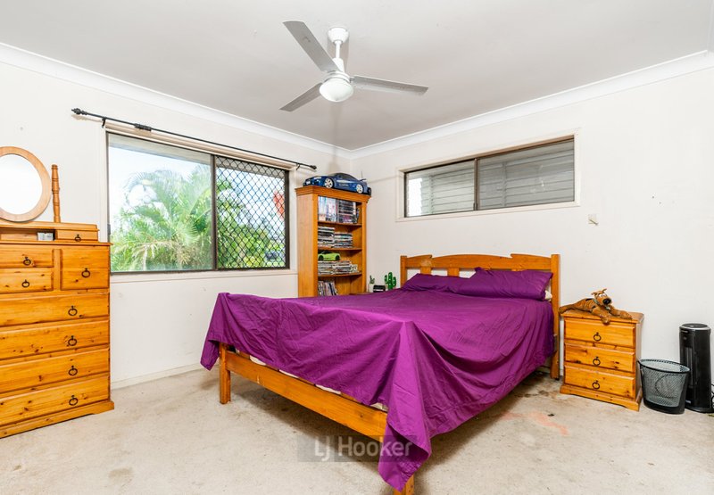 Photo - 11 Limerick Drive, Crestmead QLD 4132 - Image 7