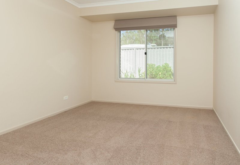 Photo - 11 Lindeman Grove, Cessnock NSW 2325 - Image 12