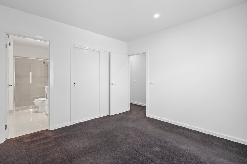 Photo - 1/1 Lindsay Street, Glenroy VIC 3046 - Image 8