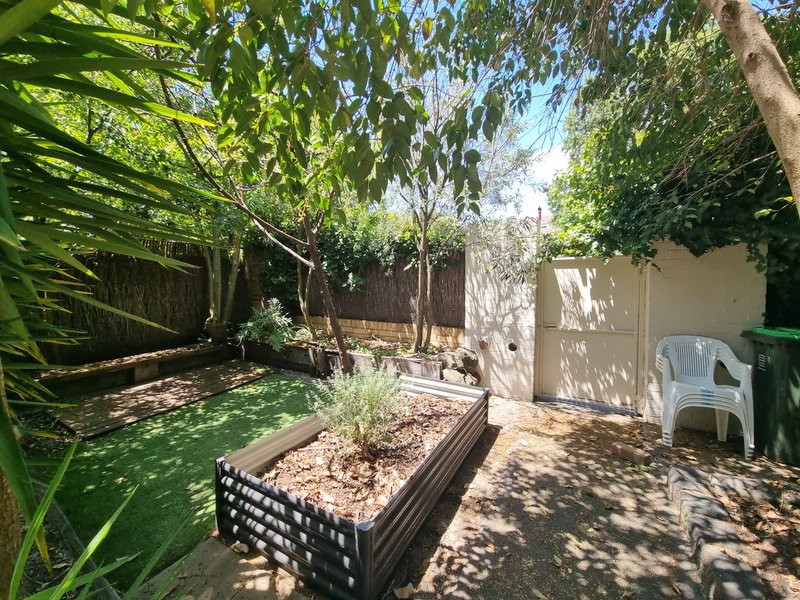 Photo - 1/1 Linlithgow Avenue, Caulfield North VIC 3161 - Image 13