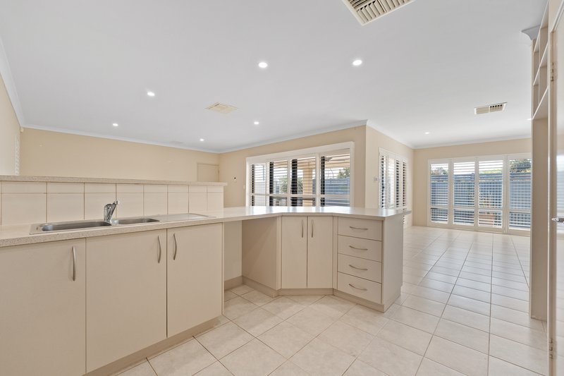 Photo - 11 Linott Close, Baldivis WA 6171 - Image 12
