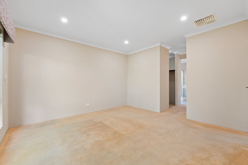 Photo - 11 Linott Close, Baldivis WA 6171 - Image 15