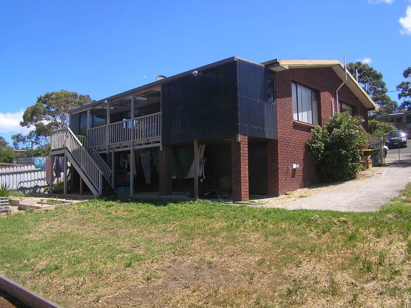 11 Little Falcon Street, Primrose Sands TAS 7173