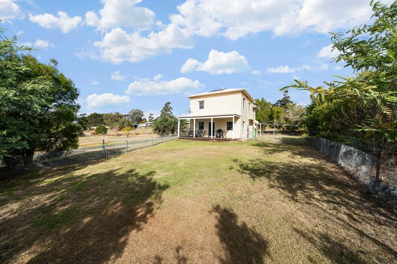 Photo - 11 Lobwein Street, Meringandan West QLD 4352 - Image 21