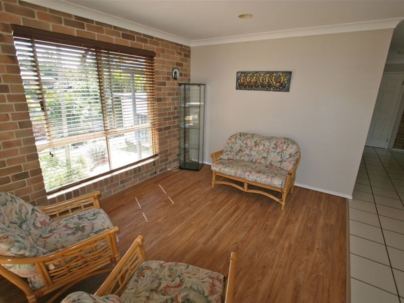 Photo - 11 Lochlomond Drive, Banora Point NSW 2486 - Image 13