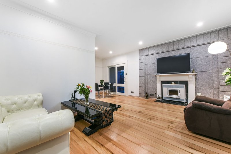 Photo - 11 Lockington Crescent, Dandenong VIC 3175 - Image 6