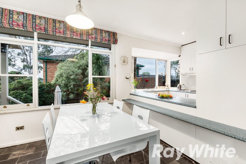 Photo - 11 Loddon Street, Box Hill North VIC 3129 - Image 4