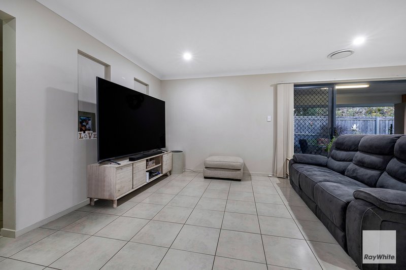 Photo - 11 Lois Place, Redland Bay QLD 4165 - Image 6