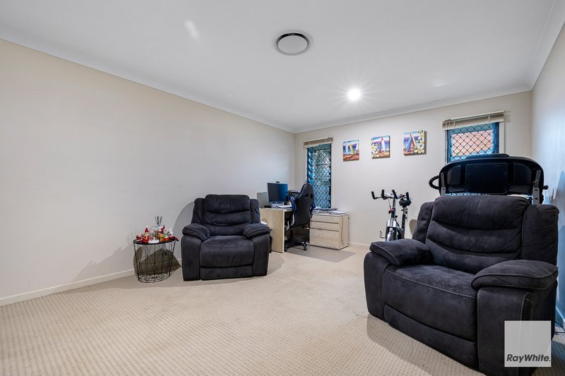 Photo - 11 Lois Place, Redland Bay QLD 4165 - Image 10