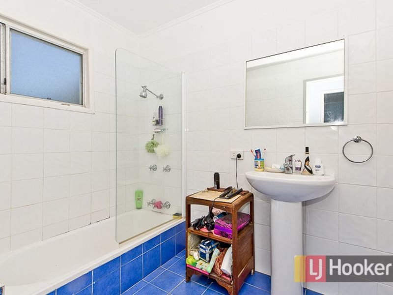 Photo - 11 Lord Byron Parade, Strathpine QLD 4500 - Image 8