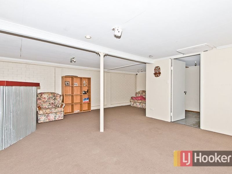 Photo - 11 Lord Byron Parade, Strathpine QLD 4500 - Image 9