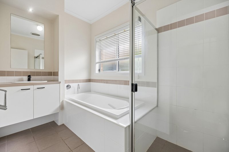 Photo - 11 Lorentz Court, Mawson Lakes SA 5095 - Image 5
