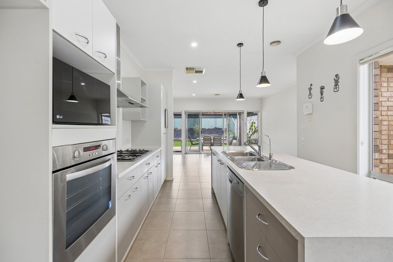 Photo - 11 Lorentz Court, Mawson Lakes SA 5095 - Image 7