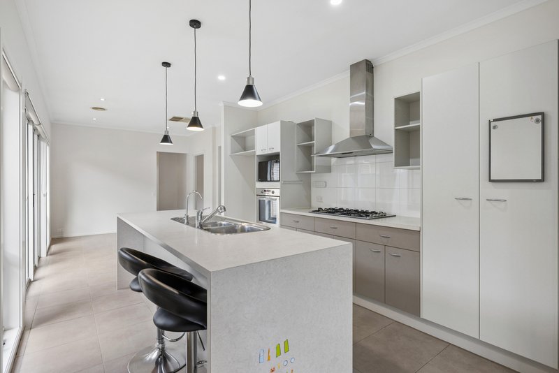 Photo - 11 Lorentz Court, Mawson Lakes SA 5095 - Image 8