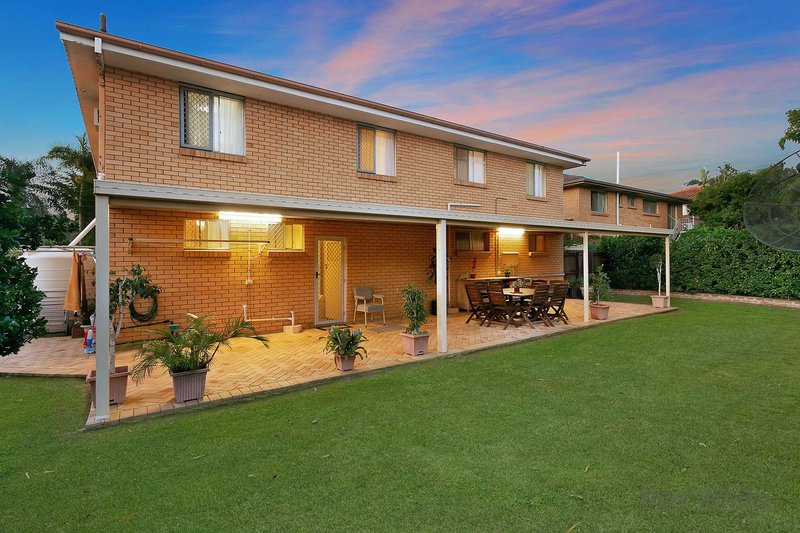 Photo - 11 Lorrimore Street, Macgregor QLD 4109 - Image 12