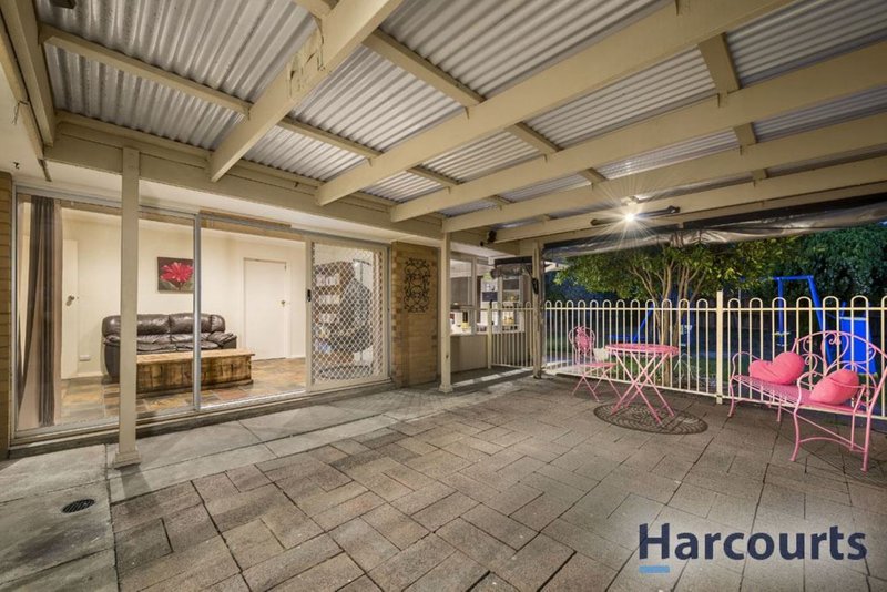 Photo - 11 Lotus Crescent, Mulgrave VIC 3170 - Image 6