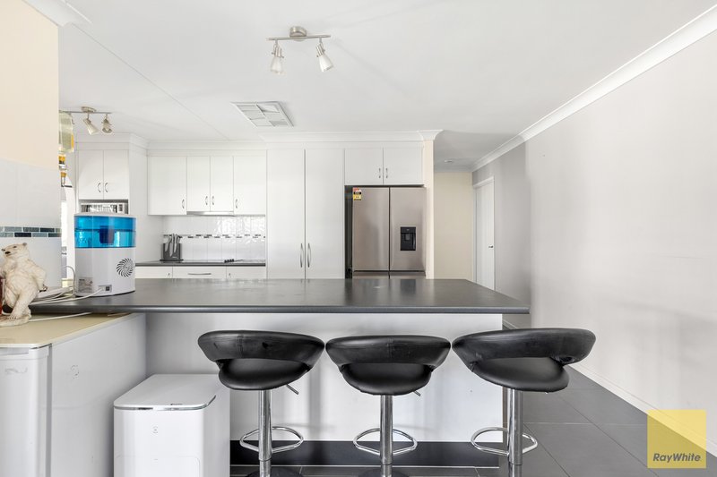 Photo - 11 Louisa Court, Emerald QLD 4720 - Image 8