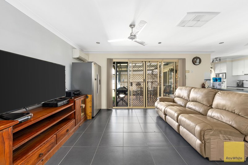 Photo - 11 Louisa Court, Emerald QLD 4720 - Image 12