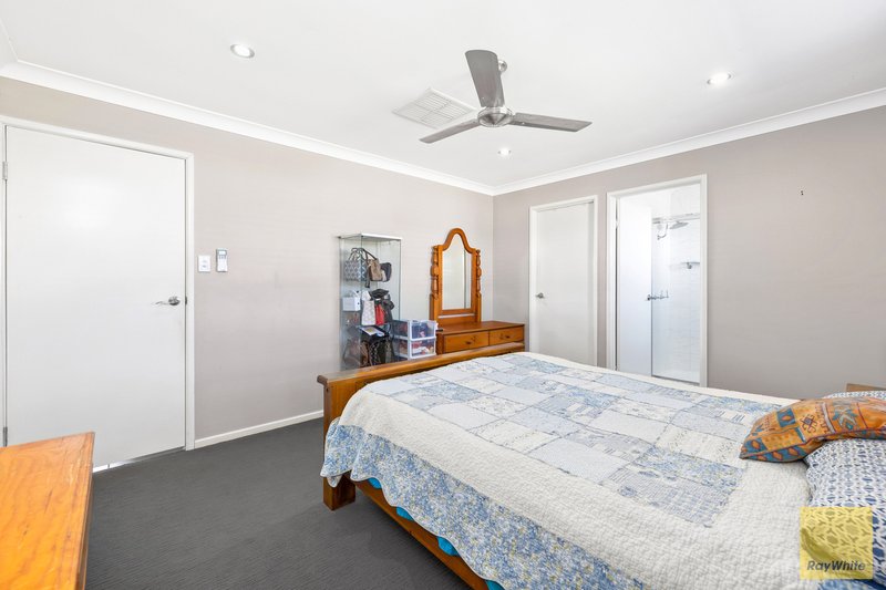 Photo - 11 Louisa Court, Emerald QLD 4720 - Image 14